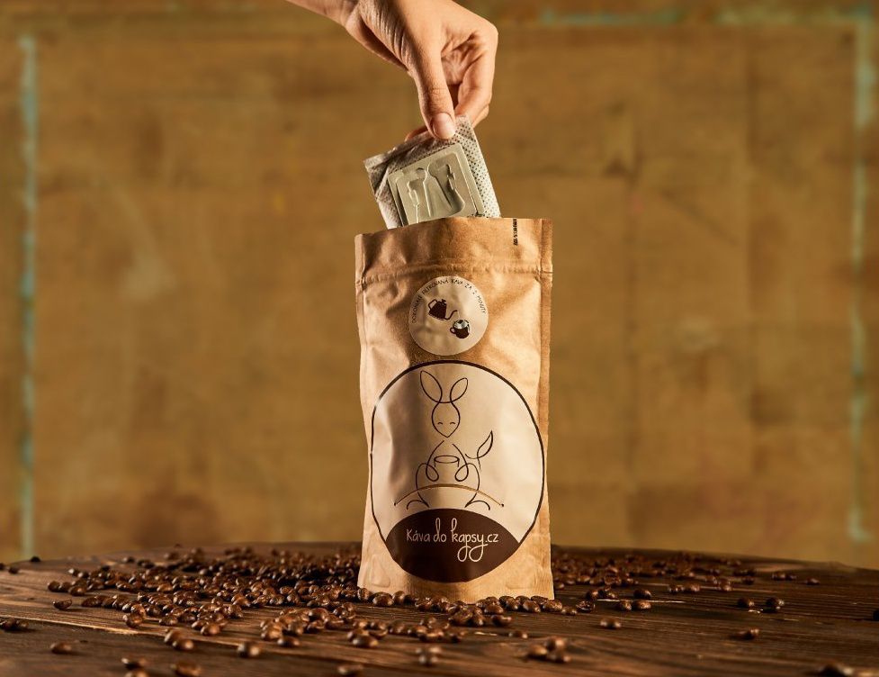 Káva do kapsy: chuťový zážitek, který se vejde do kapsy