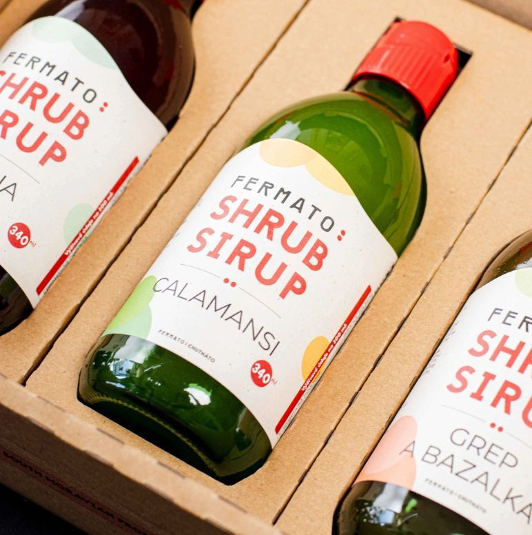 Shrub sirup: star&aacute; metoda konzervace ovoce, kter&aacute; znovu dob&yacute;v&aacute; modern&iacute; gastronomii